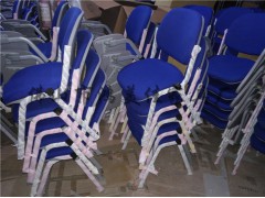 厂家定制塑料靠背带写字板布艺软包学生教学培训椅可叠放