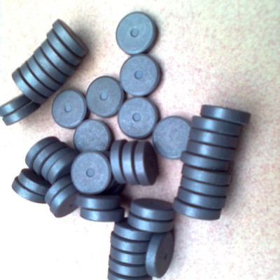 厂家供应各种同性异性铁氧体磁石 黑色圆形大强磁 永久小磁钢片