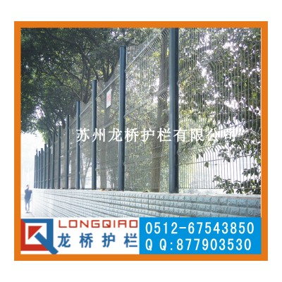 上海桃形立柱护栏网 战斧式喷塑围墙围网小区学校医院围网 龙桥