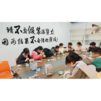 童心巧手·创意无限—苏州三六六马赛克花瓶DIY活动火热招生中