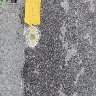 输电通道智能预警称重地钉：构建一体化防护体系