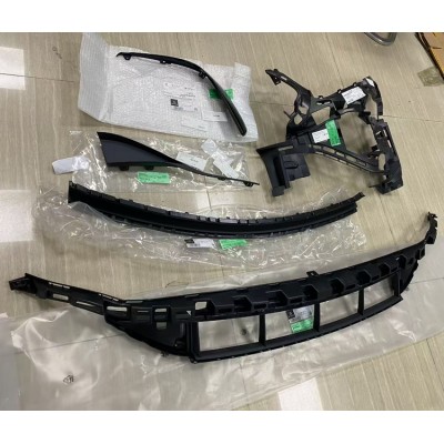 奔驰CLS级下格栅 下护板 大灯支架装饰条 中网